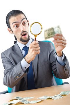 杭州市私家侦探：‘强势’老公，怎么合法定义并取证?